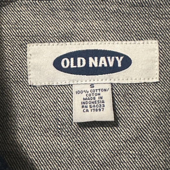 Old Navy Belted Denim Trench Coat 
Size Small - Picture 5 of 5